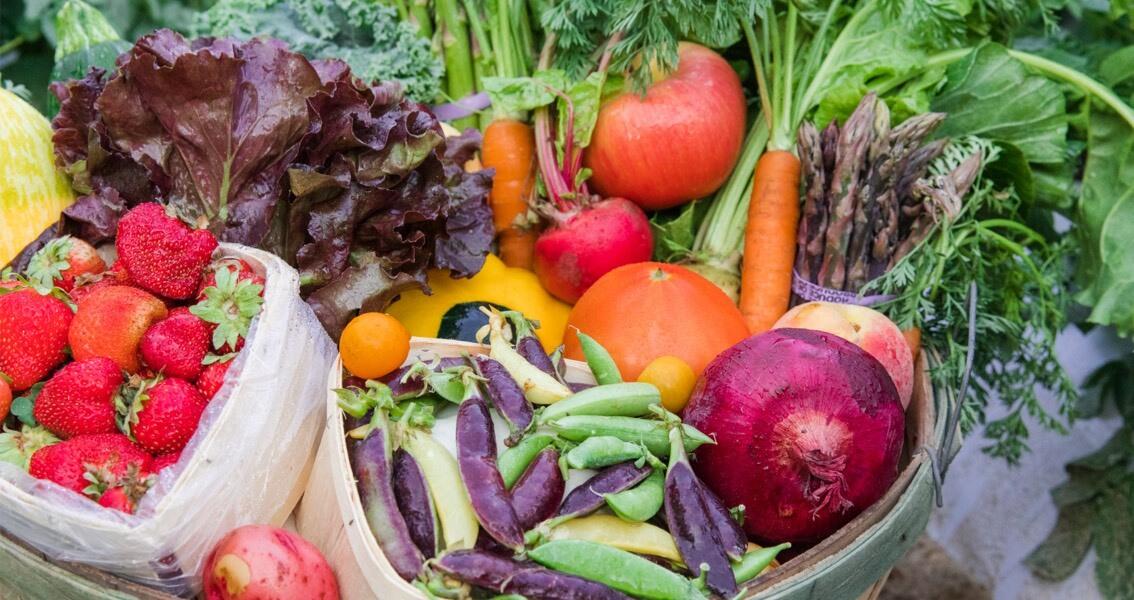 strawberries, lettuces, snap peas, onions